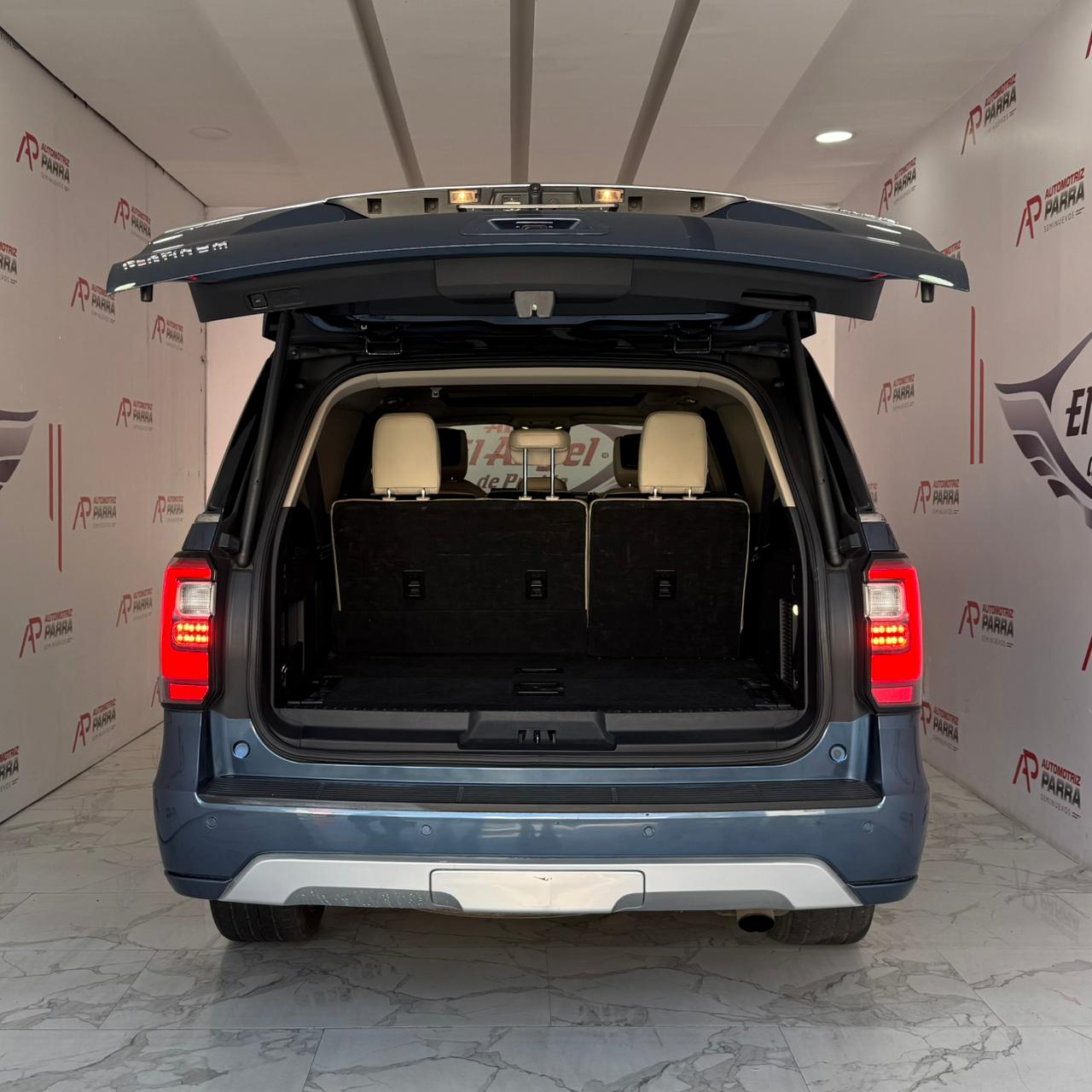 placeholder image wide