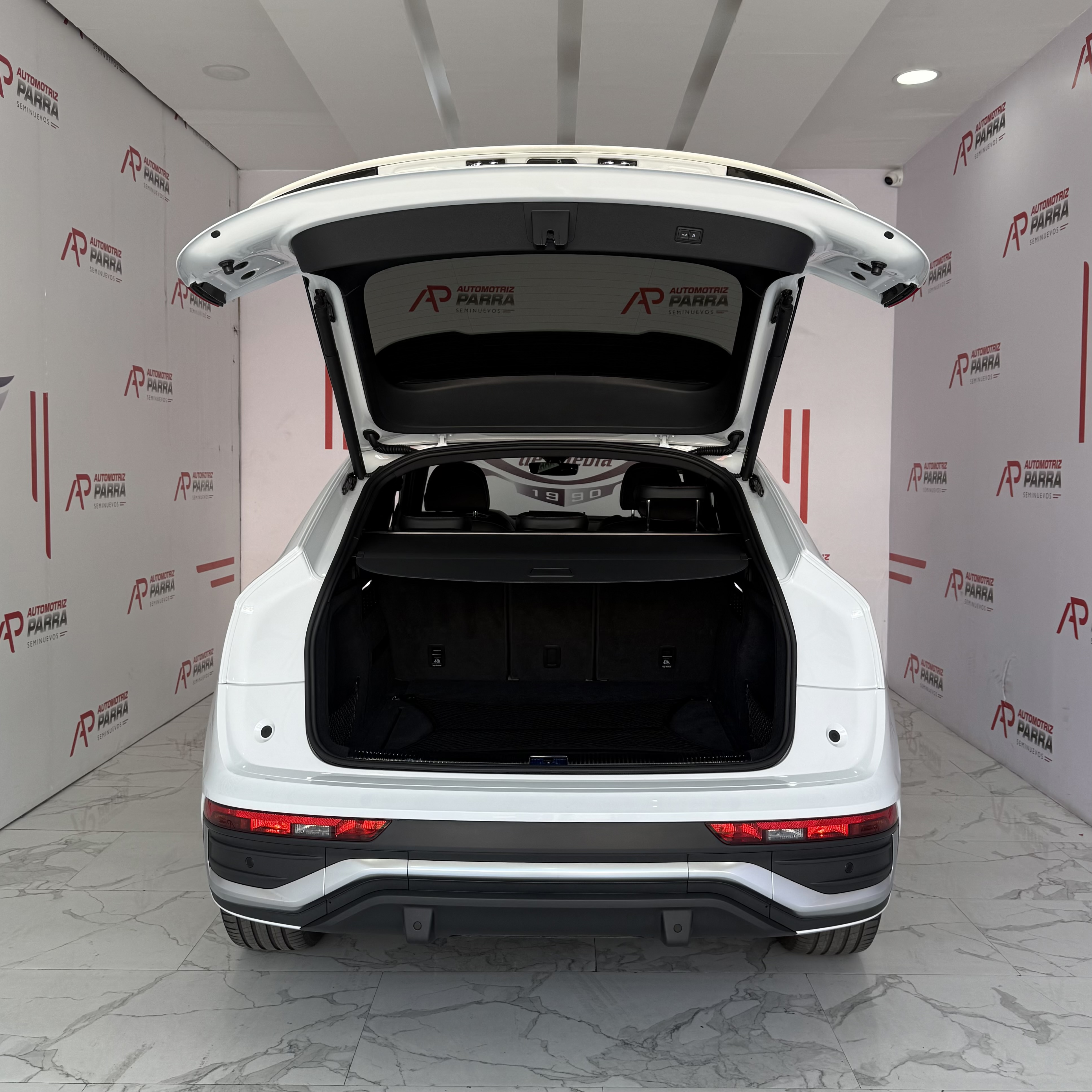 placeholder image wide