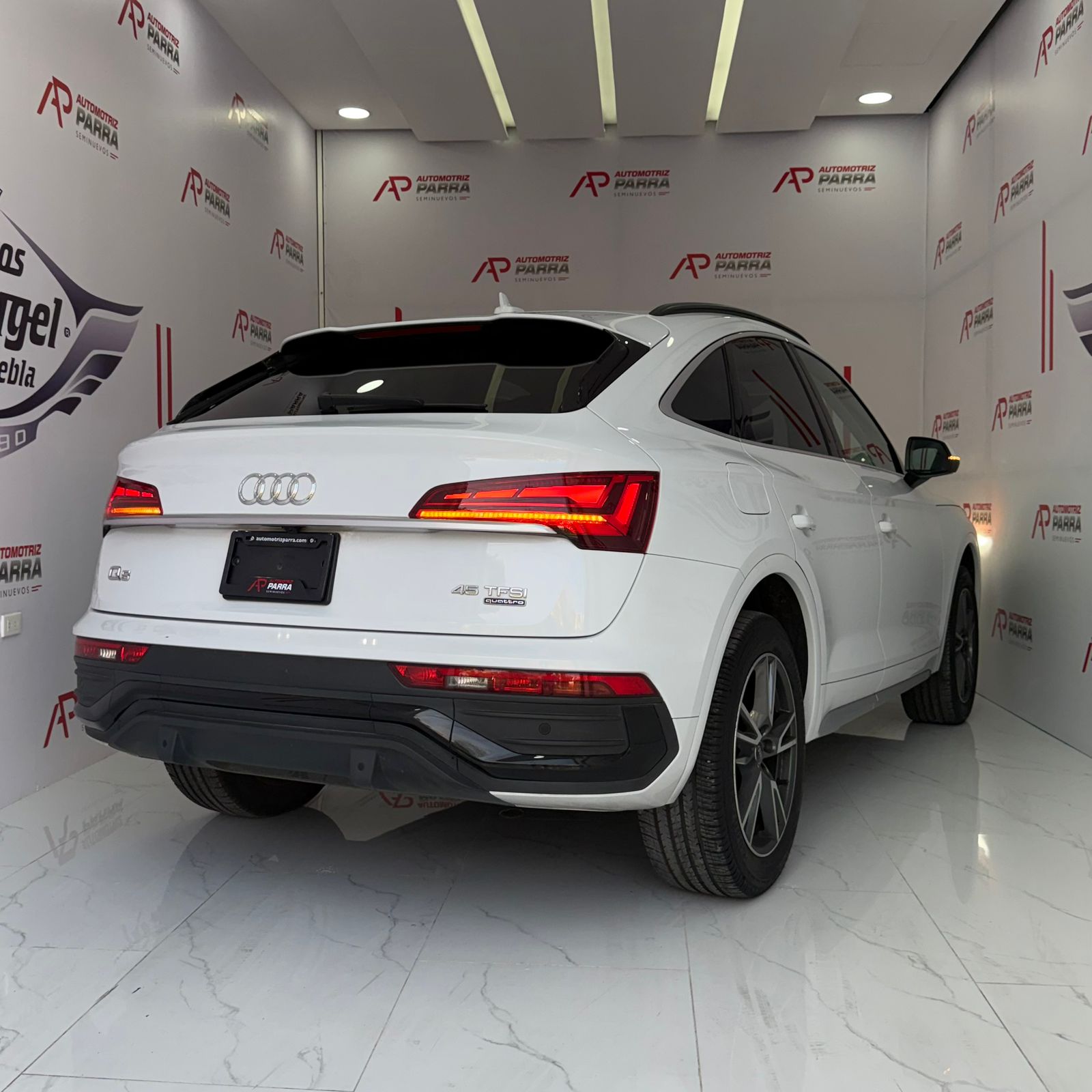 placeholder image wide