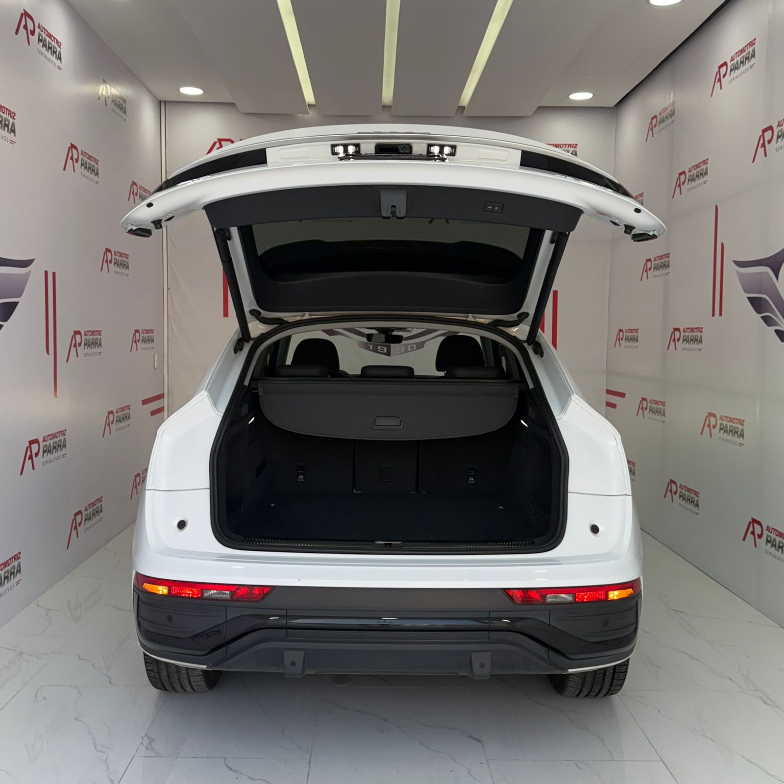 placeholder image wide