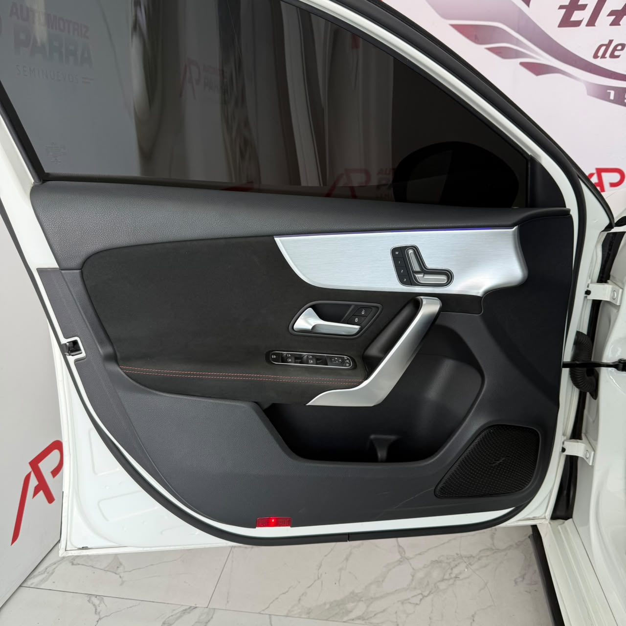 placeholder image wide