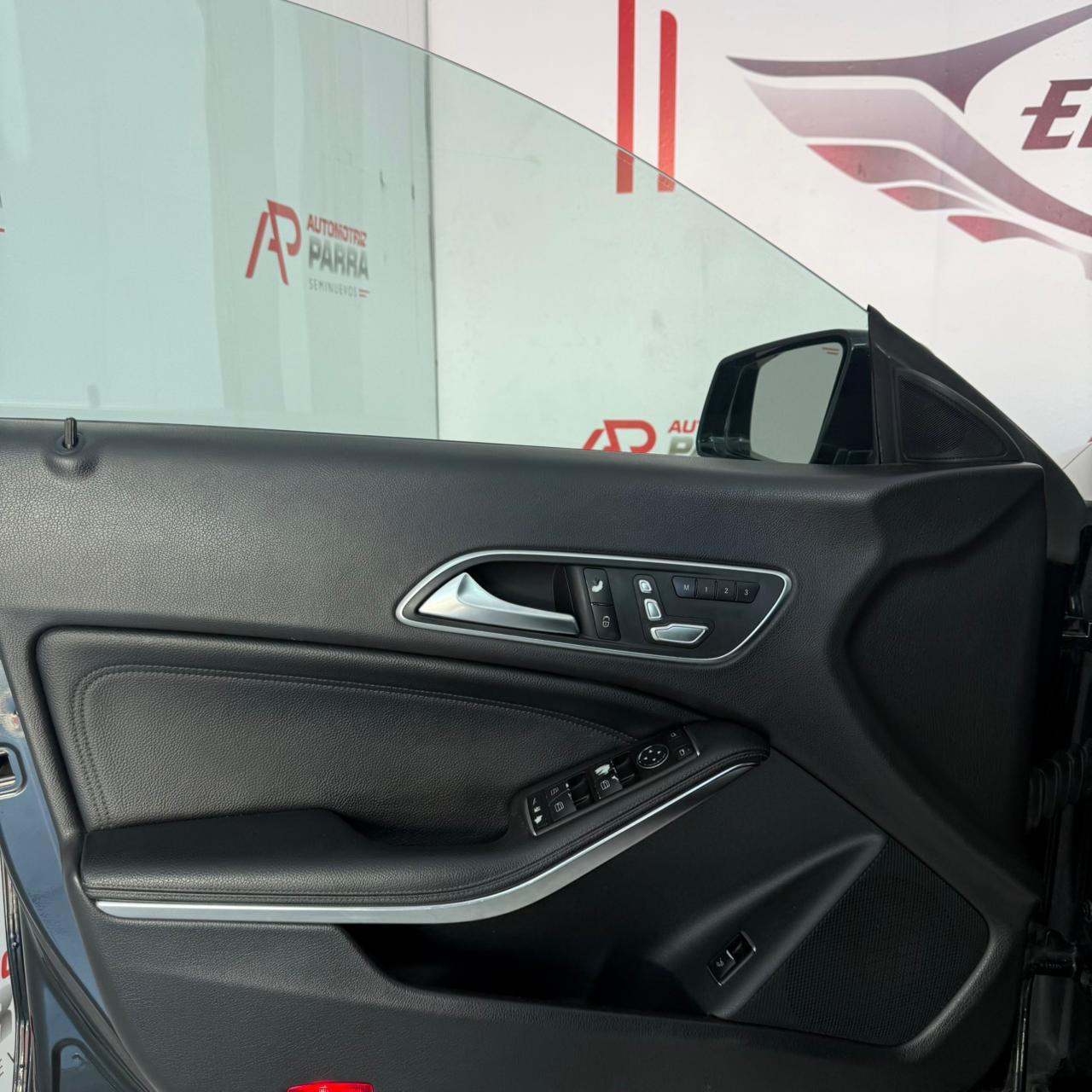 placeholder image wide